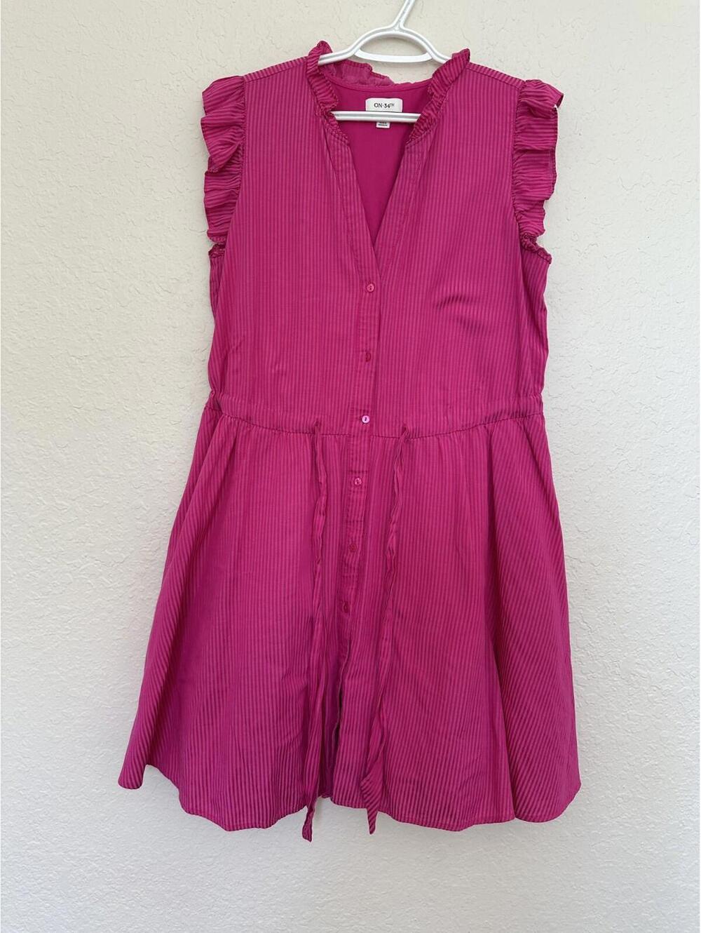 On 34th Women's Hot Pink Large dress short sleeves wasit tigh button front